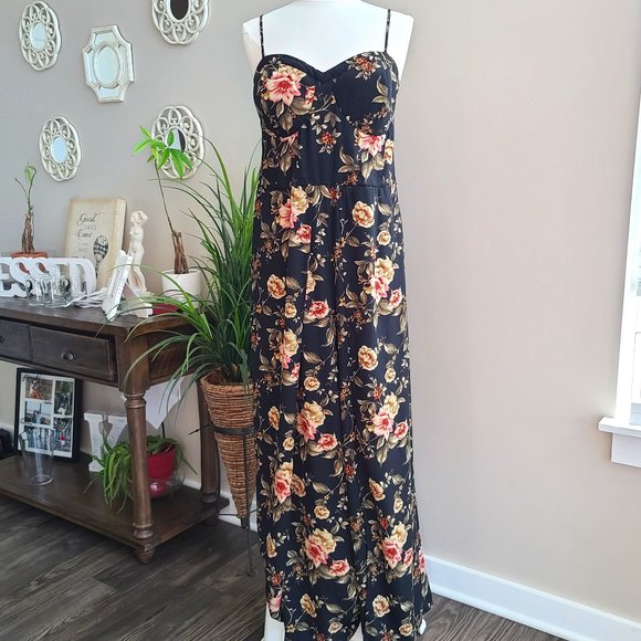 Xhilaration Pants - Xhilaration - Floral Sweetheart Jupmsuit